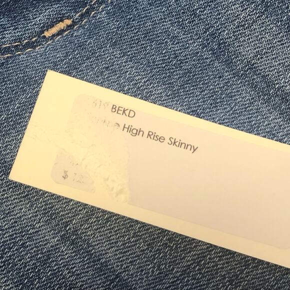 L’Agence High Line Skinny High Rise Light Medium Wash Distressed Jeans Size 25 - Picture 9 of 10